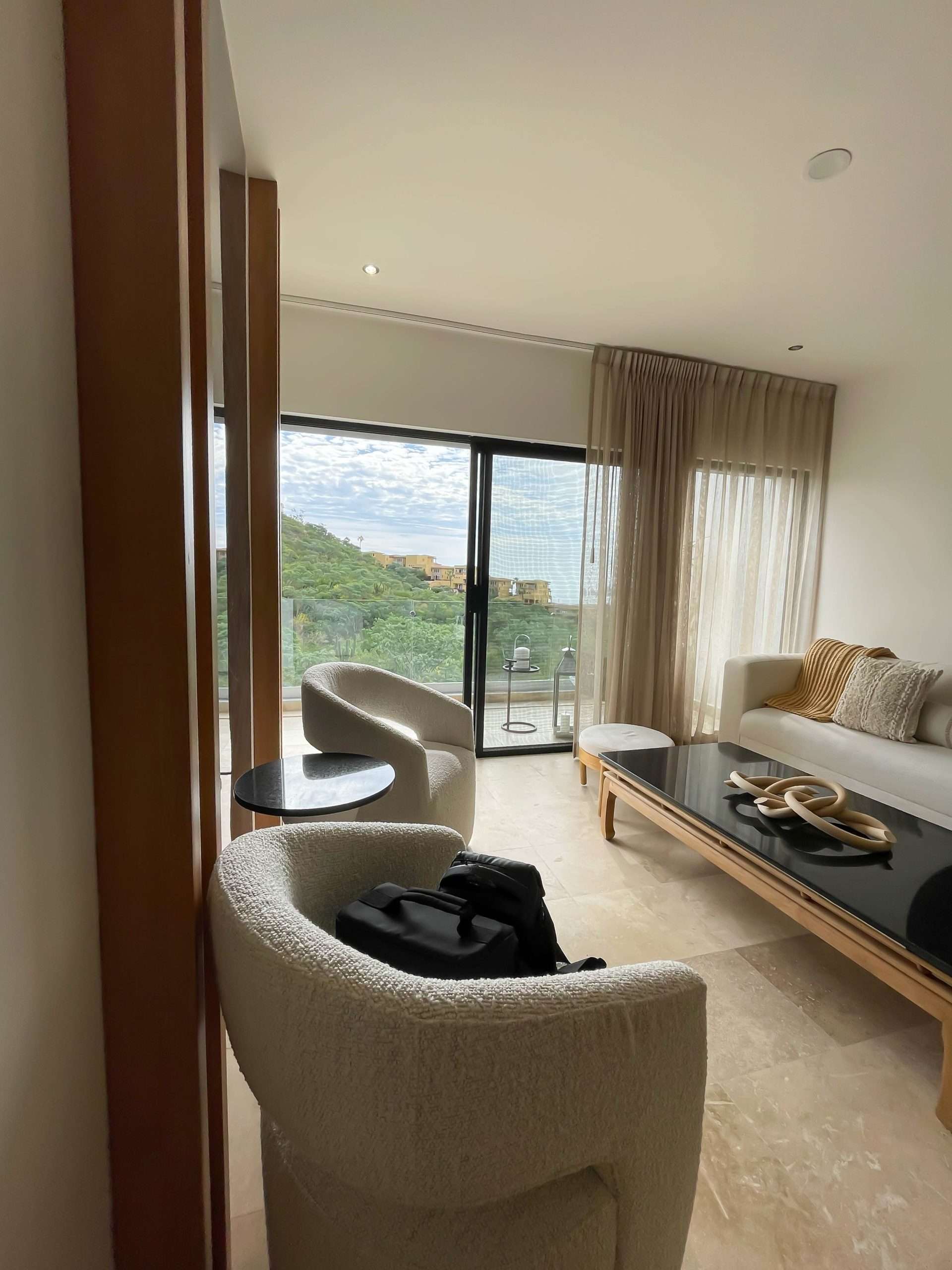 VENTA DE DEPARTAMENTO YAMETO EN CUMBRE DEL TEZAL, CABO SAN LUCAS