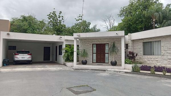 CASA EN VENTA UNA PLANTA EN PRIVADA SANTA MARIA