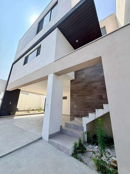 Residencia en zona exclusiva de Cumbres