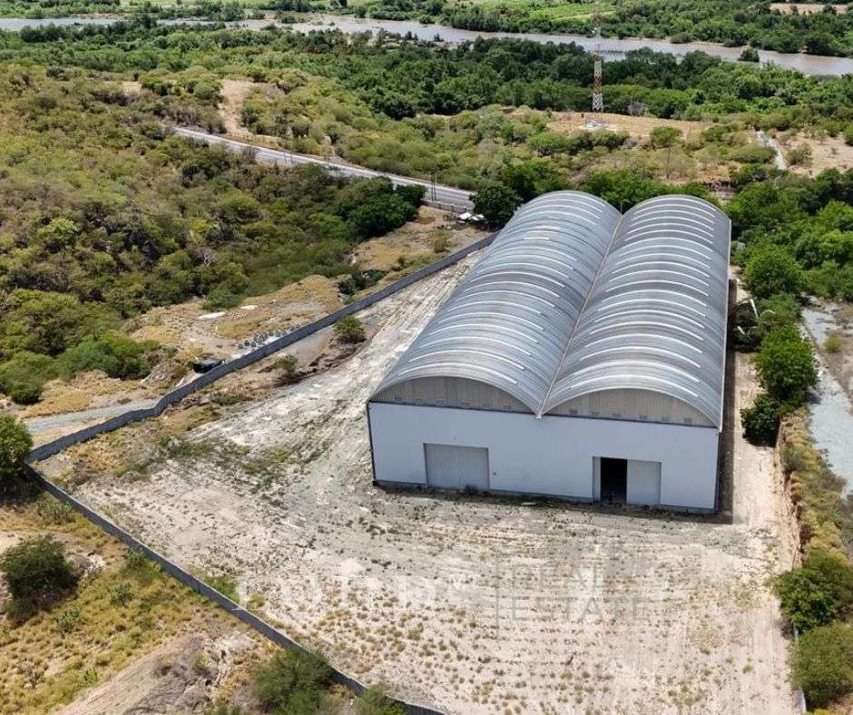 Bodega en renta El Rancho