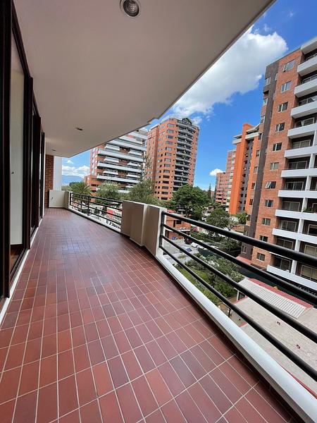 VENTA APARTAMENTO ZONA 14