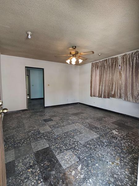 Casa en Venta Mitras Centro para remodelar
