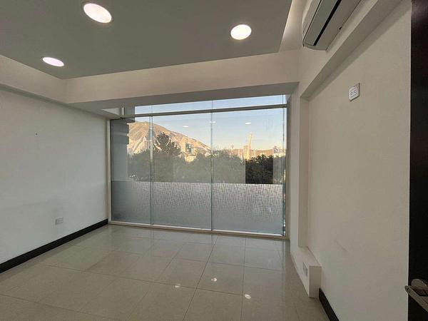 SE RENTA OFICINA/LOCAL, CALZADA DEL VALLE