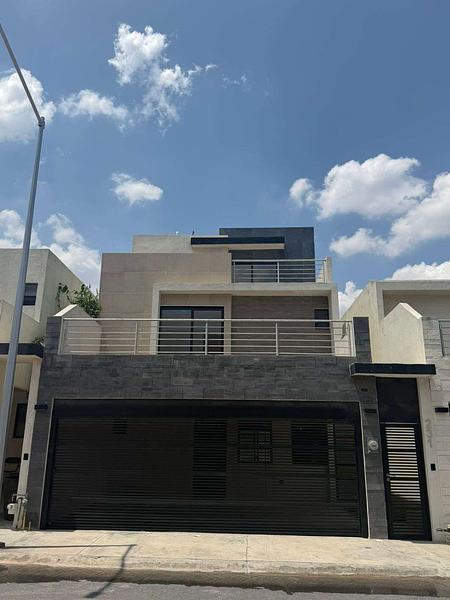 Casa en renta en Privada Ayucca, Residencial García