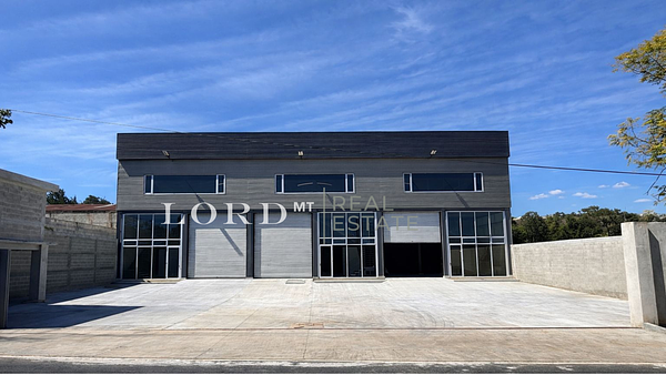 Bodega en Venta frente a Mayan Golf